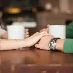 Kuinka erottaa todellinen rakkaus illuusiosta: 5 tärkeintä signaalia